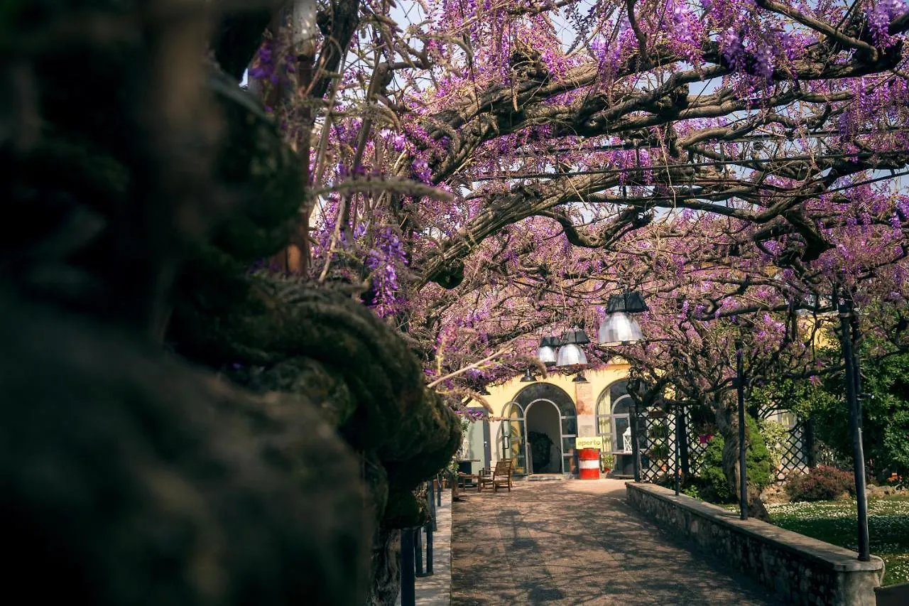Il Glicine B&B Ristorante Cazzago San Martino Bed & Breakfast